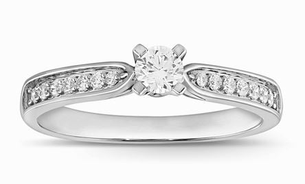 9ct White Gold Solitare With Shoulder Diamonds Ring