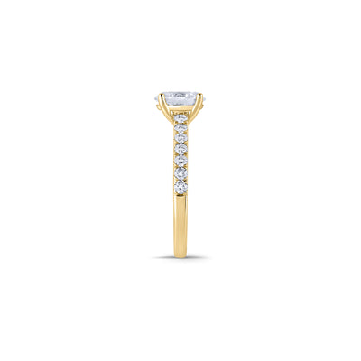 18ct Yellow Gold Oval Solitaire Diamond With Shoulder Diamonds
