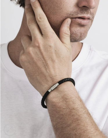 Cudworth Mens Leather Bracelet With Magnetic Catch